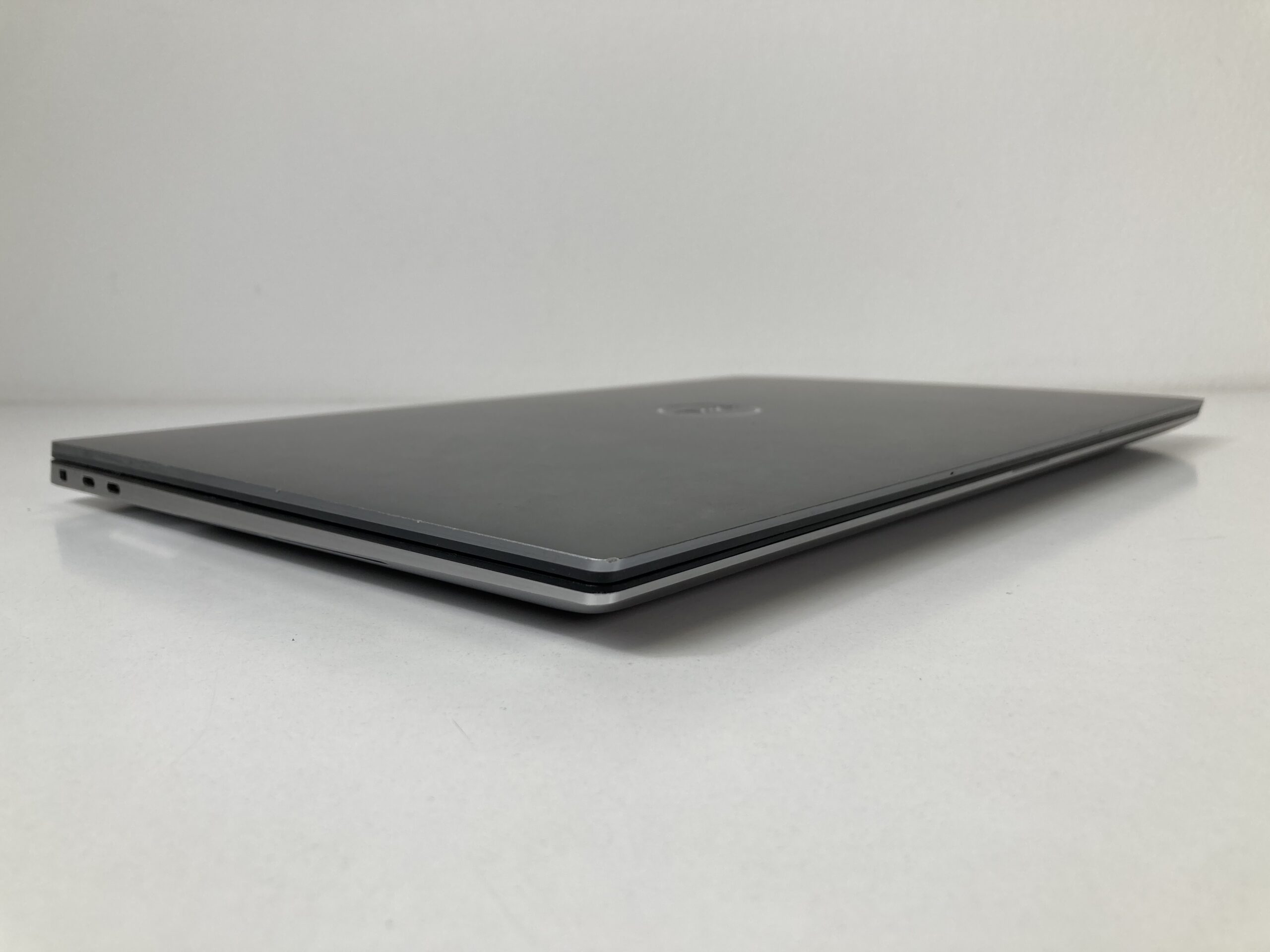 Dell Precision 5550
2DLX2F3
LT10007