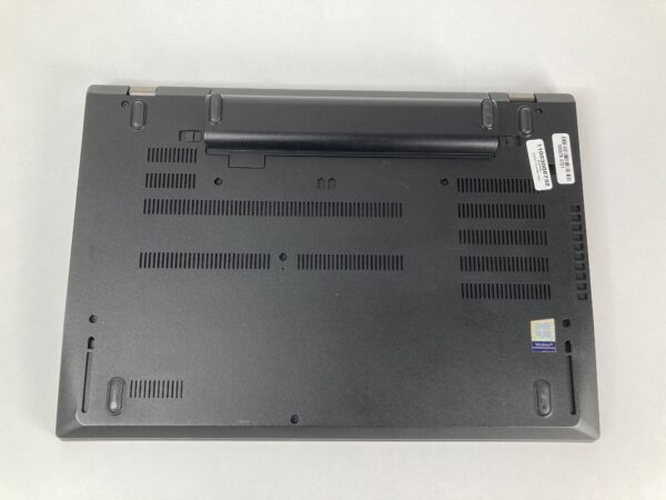 Lenovo ThinkPad P52s - Image 9