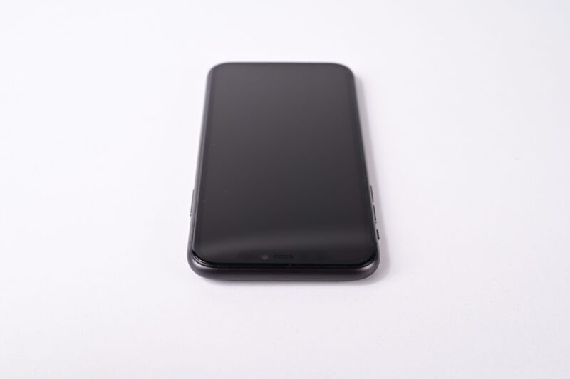 Apple-iPhone-11-Crni