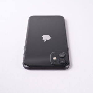 Apple-iPhone-11-Crni