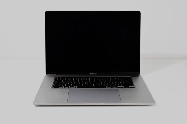 Apple Macbook Pro 16